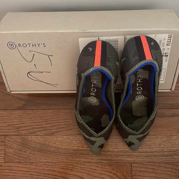 Rothy’s Pointers. Camo print - Picture 3 of 4